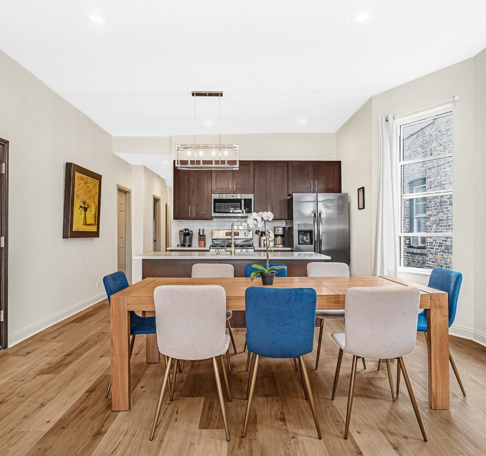 Spacious 5-Br Apt Next To Transit Free Parking Chicago Eksteriør billede